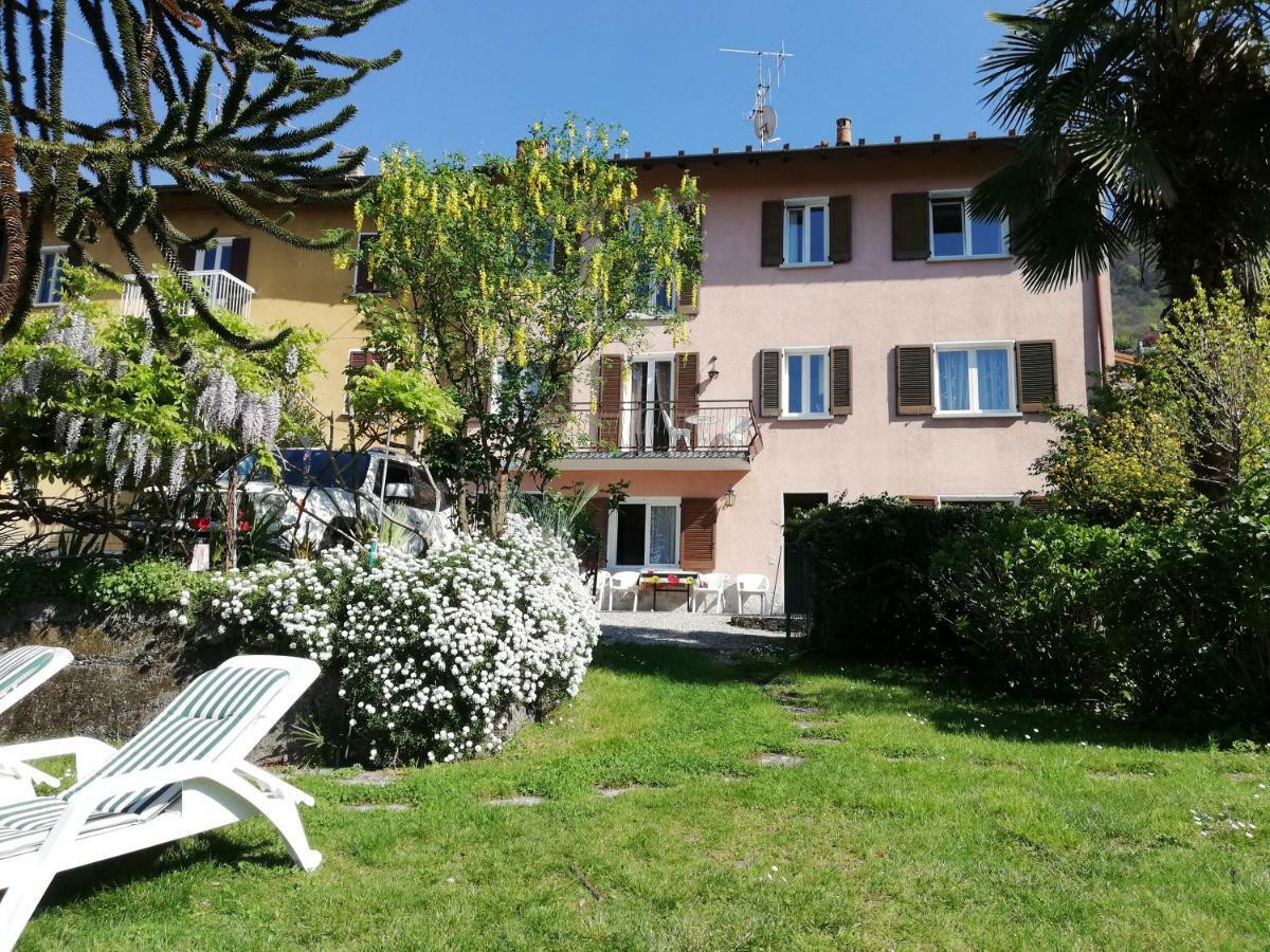 Panorama Sul Lago Porto Valtravaglia Exterior foto